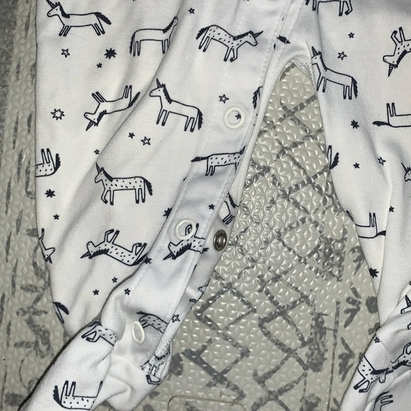 Hanna Andersson soft footie - Picture 3 of 3